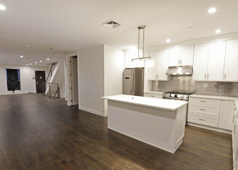 1st image of 1992 Madison Ave APT 1