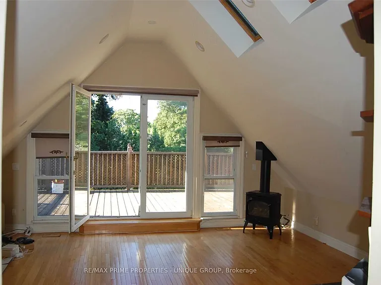 39 Whitehall Rd #UPPER — Photo 7