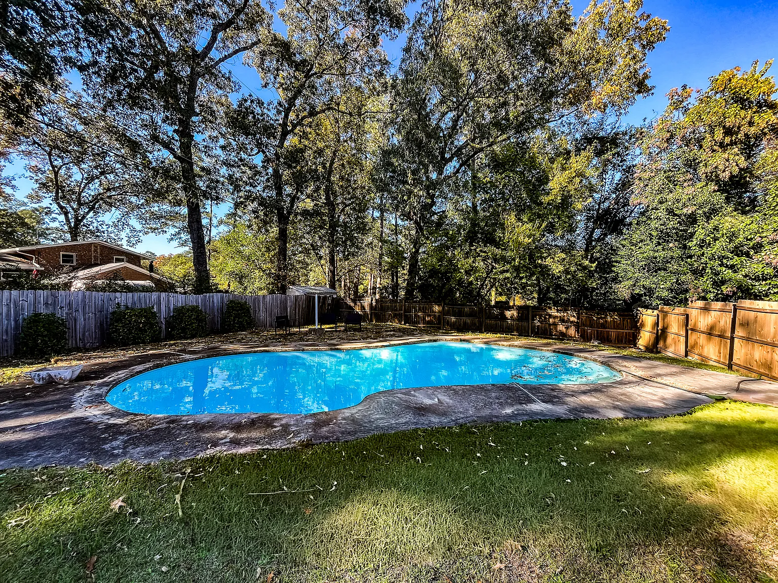 3 bed, $2,400 — Photo 2