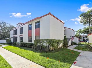 1132 N Hiatus Rd #1132, Pembroke Pines, FL 33026