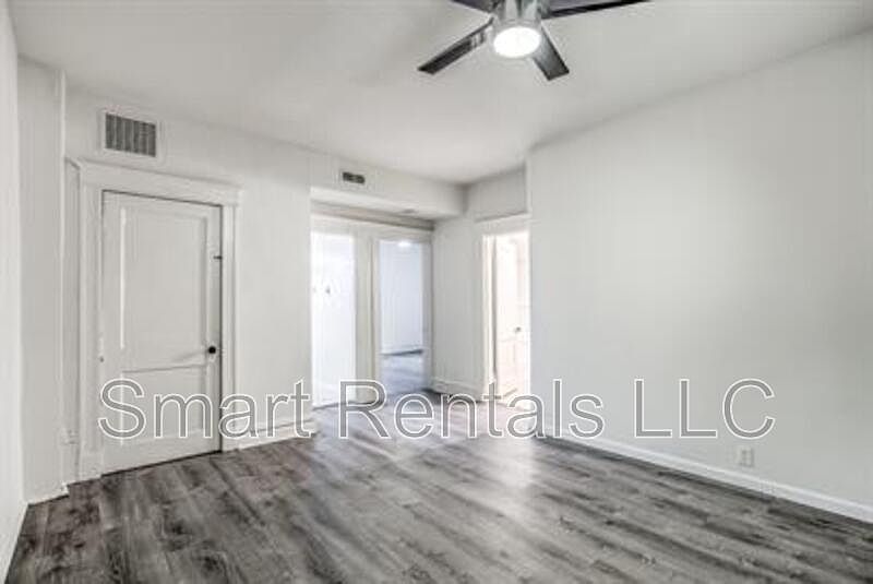 1st image of 1722 Waverly Pl #B