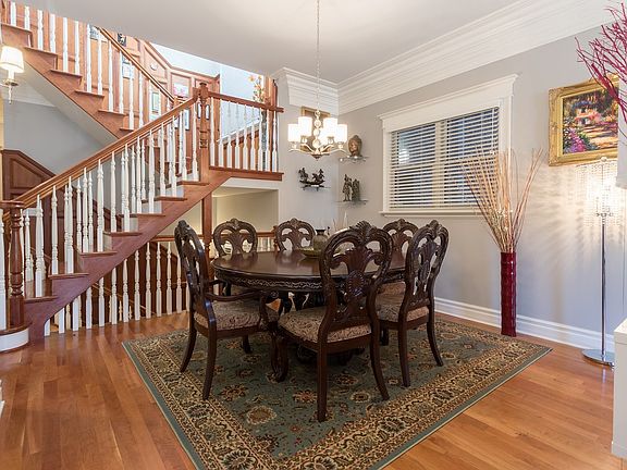 3rd image of 2736 N Paulina St