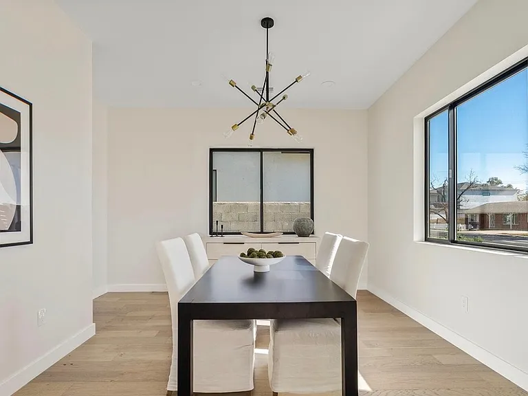 3622 E Clarendon Ave — Photo 21