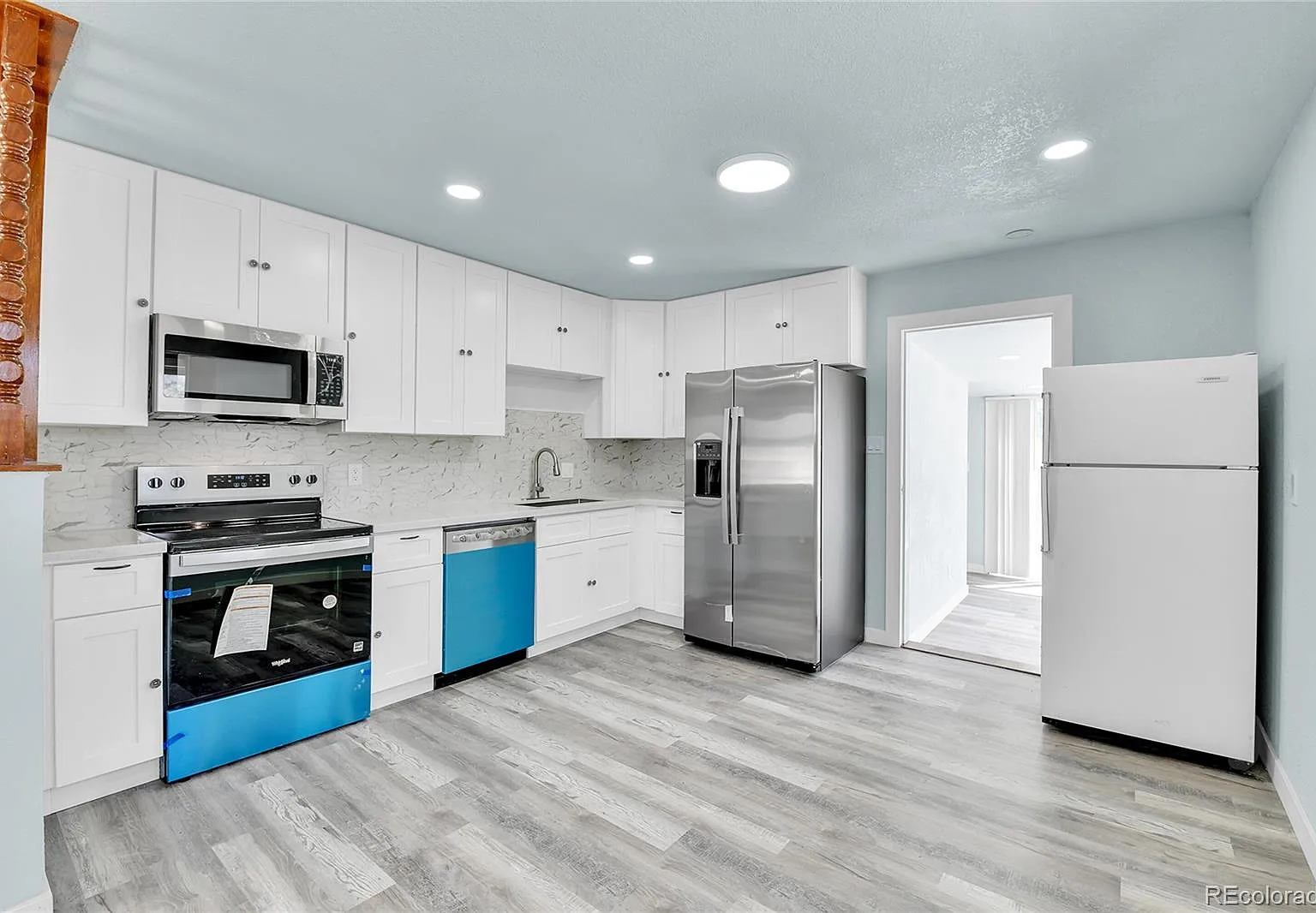 5 bed, 2.0 bath, 734 sqft, $2,800 — Photo 2