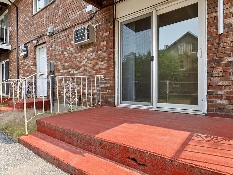 55 Broad St #3 — Photo 8