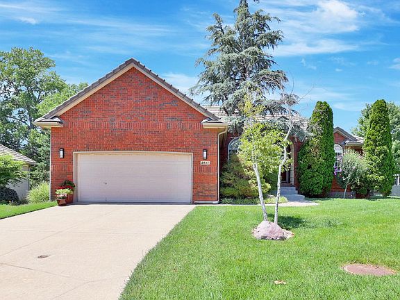 2nd image of 2837 N Plumthicket Cir