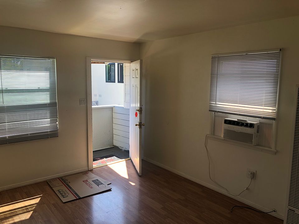 1st image of 1927 17th St #B