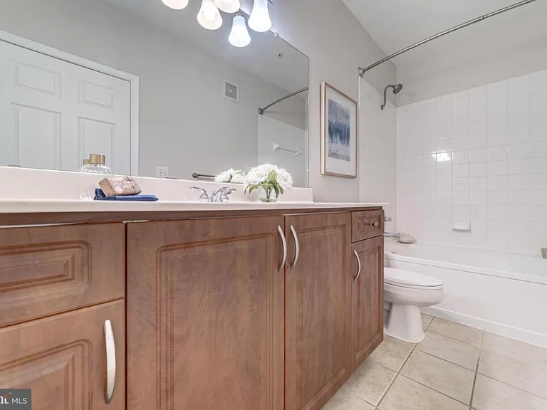12900 Centre Park Cir #8 — Photo 10