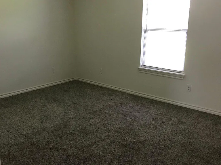 200 N Davis Ave #1 — Photo 6