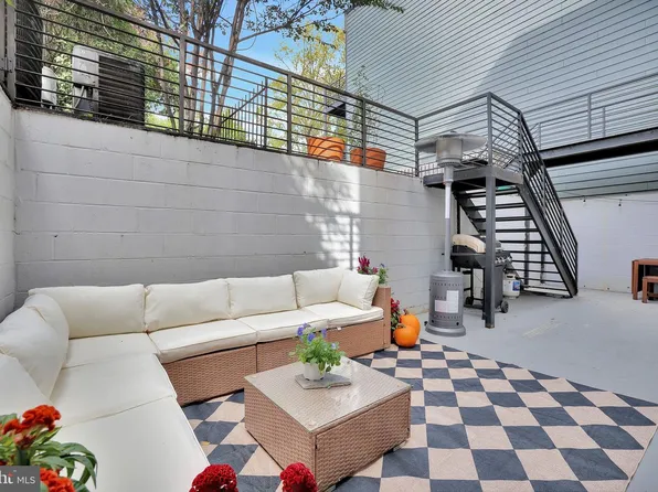 712 Kearny St NE #5, Washington, DC 20017