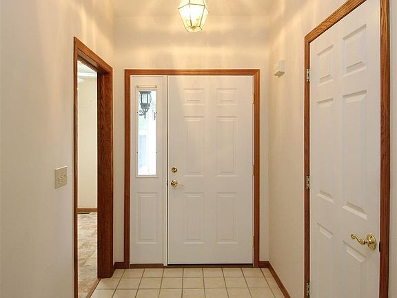 3rd image of 5421 N Hedgerow Ln