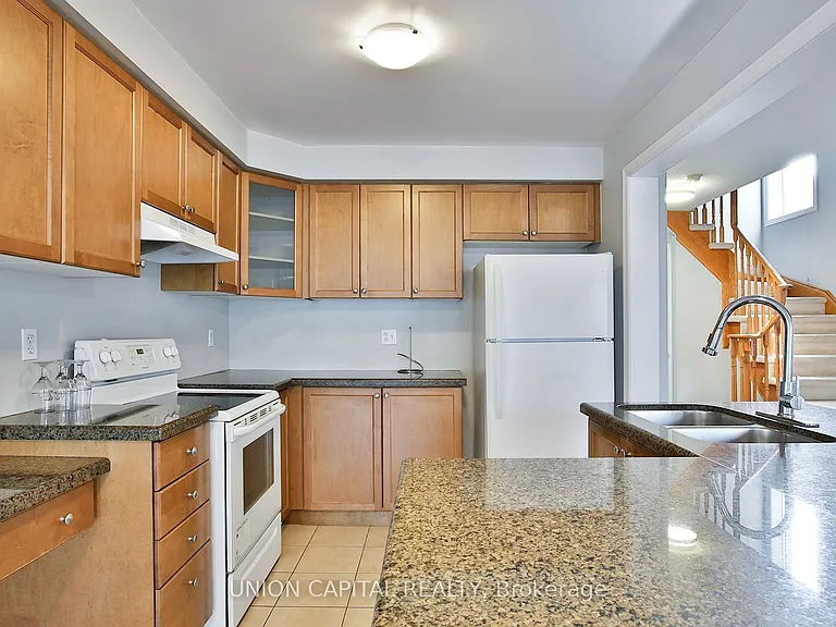 762 Caboto Trl — Photo 10