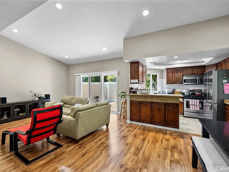 1315 Albariza Pl #5 — Photo 1
