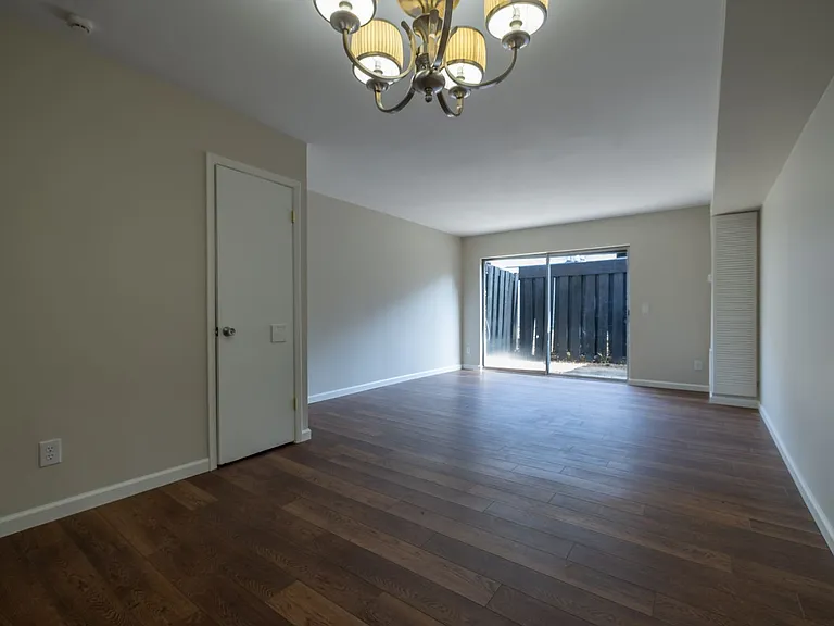235 Keowee Trl — Photo 9