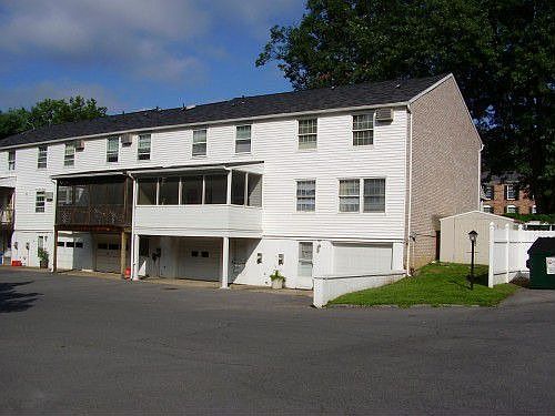 3rd image of 578 Galen Dr