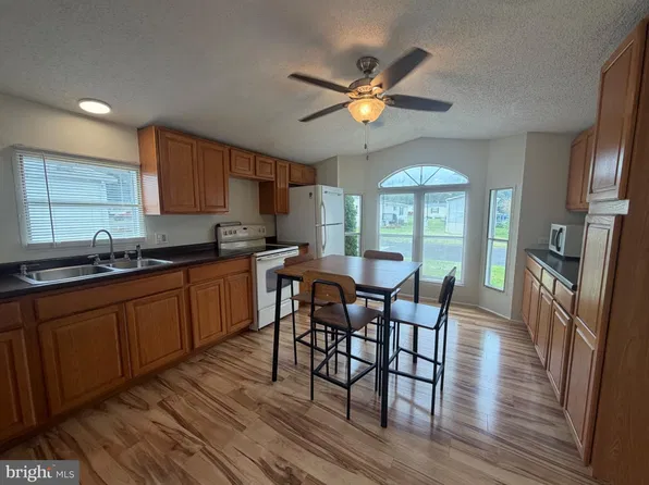 214 Poclain Rd, Aberdeen, MD 21001