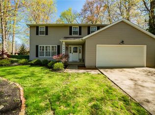 32820 Tanglewood Ct, Avon Lake, OH 44012