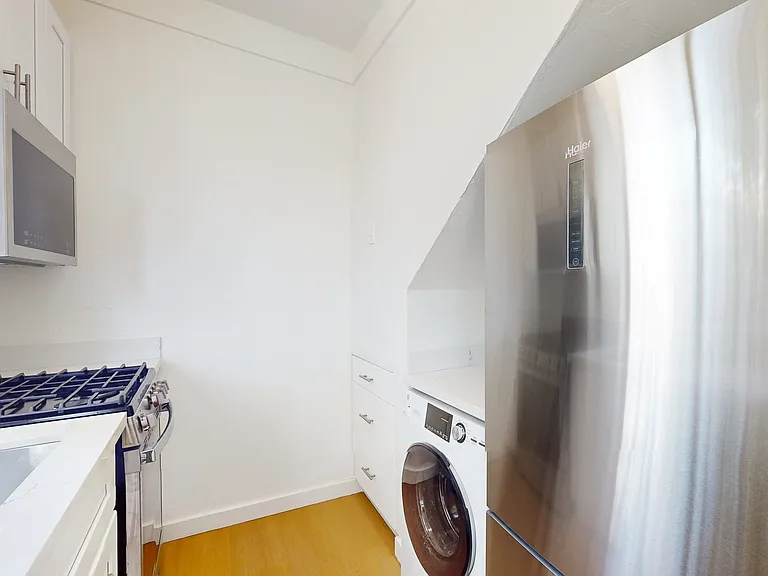 509 Greenwich St — Photo 17