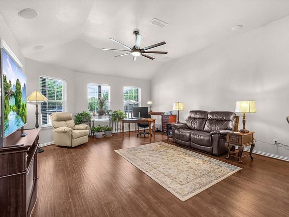 5th image of 1013 Teresa Ct