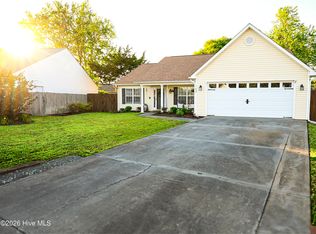 103 Spanish Moss Court, Hampstead, NC 28443