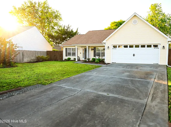 103 Spanish Moss Court, Hampstead, NC 28443
