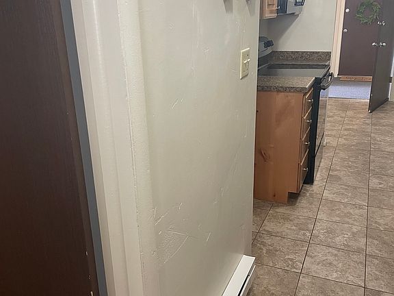 4th image of 452 N 50 E