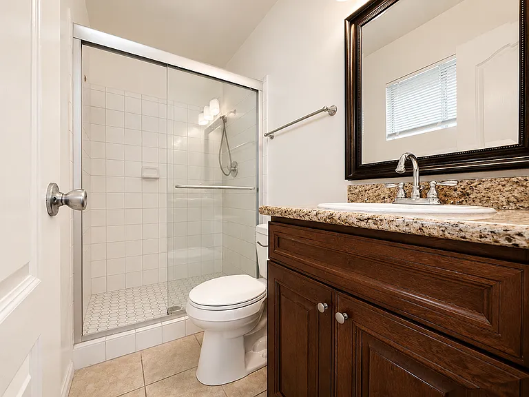 1831 Camden Ave — Photo 12