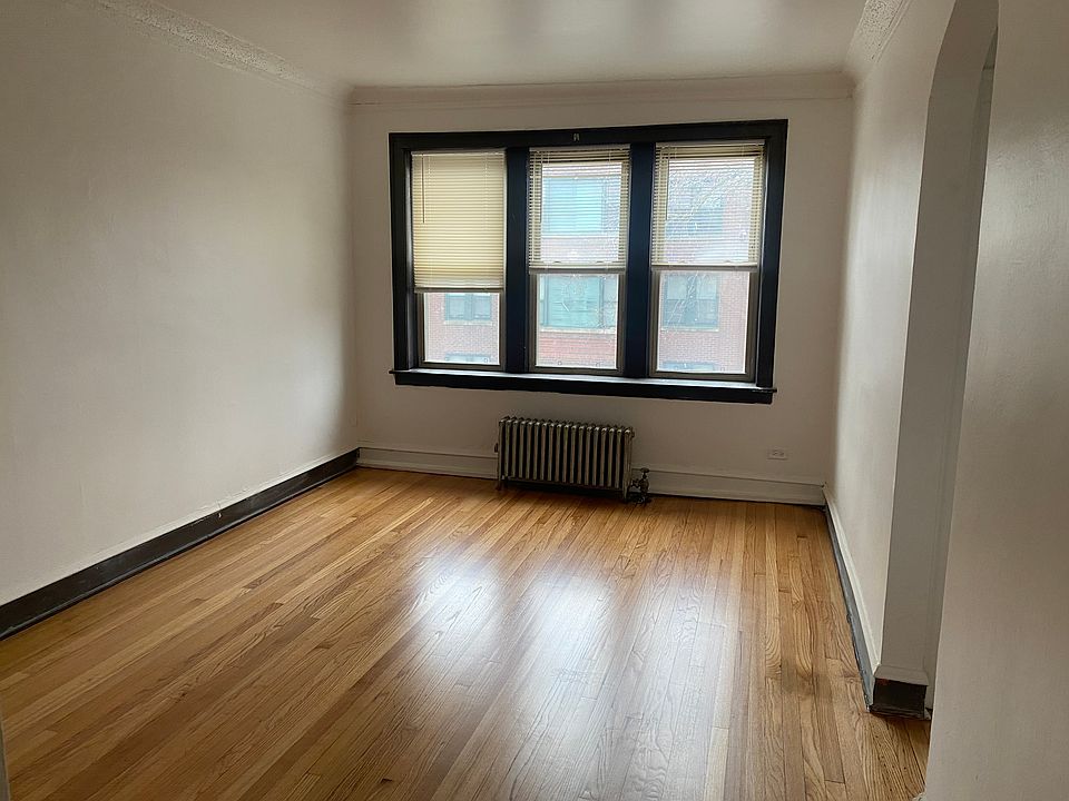 1st image of 7656 S Saginaw Ave APT 2