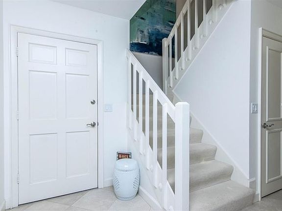 2nd image of 2450 Gulf Blvd APT 1C