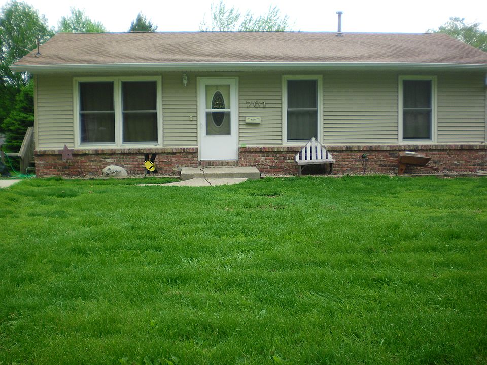 1st image of 701 S 4th St