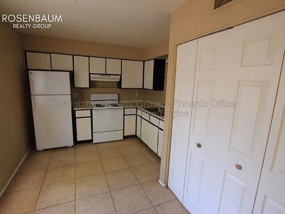 3rd image of 452 E 9th Ave APT 2
