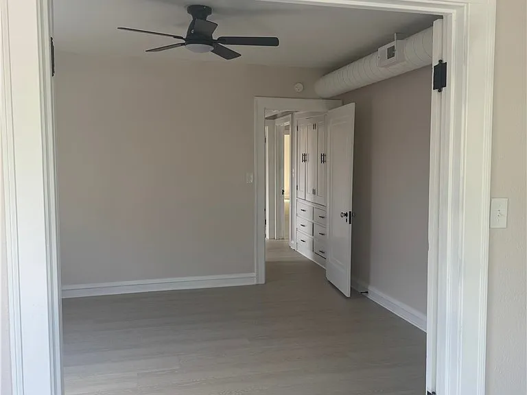 21470 Lorain Rd — Photo 37