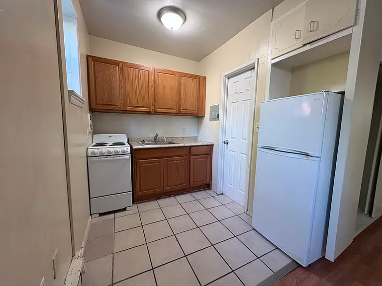 172 Fountain St #1SH — Photo 4