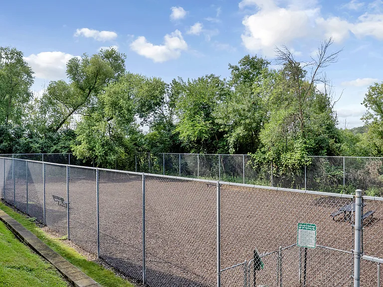The Woodlands of Minnetonka Apartments — Photo 43