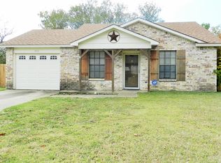 813 Pine Mountain Dr, Burleson, TX 76028