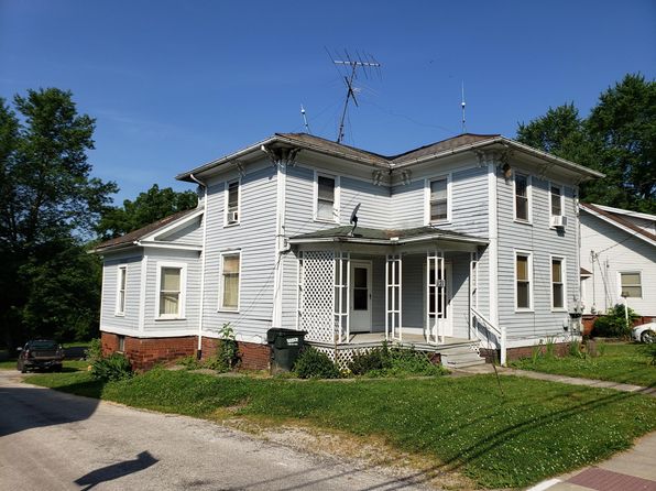 121 W Main St