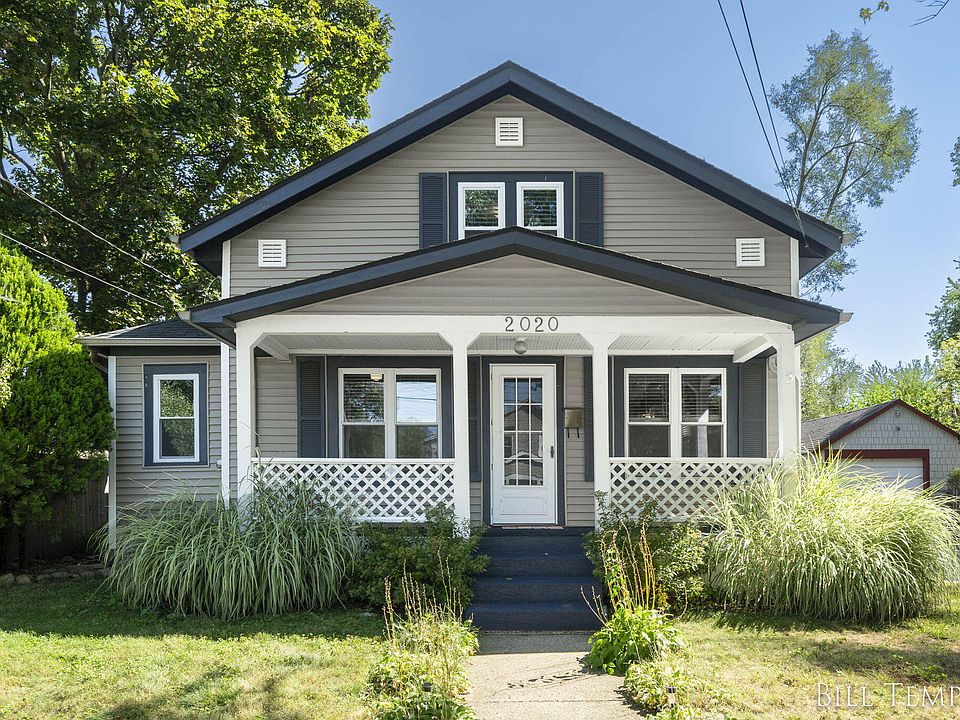1st image of 2020 Lafayette Ave NE