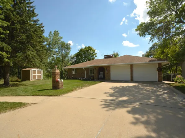 4040 48th St, Sioux City, IA 51108