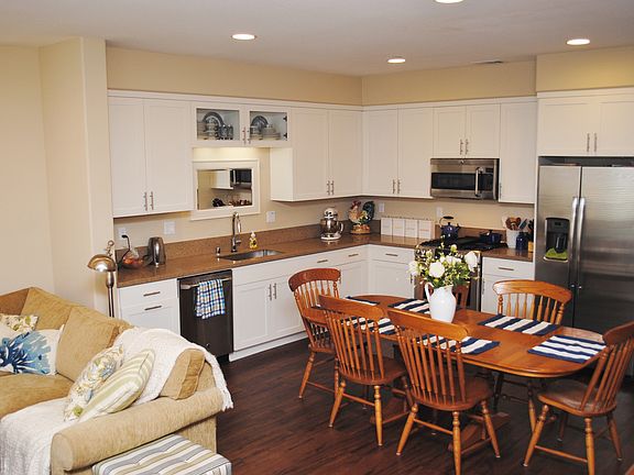 2nd image of 17090 Saint Anne Ln