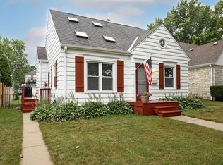 8045 W Lorraine Pl, Milwaukee, WI 53222