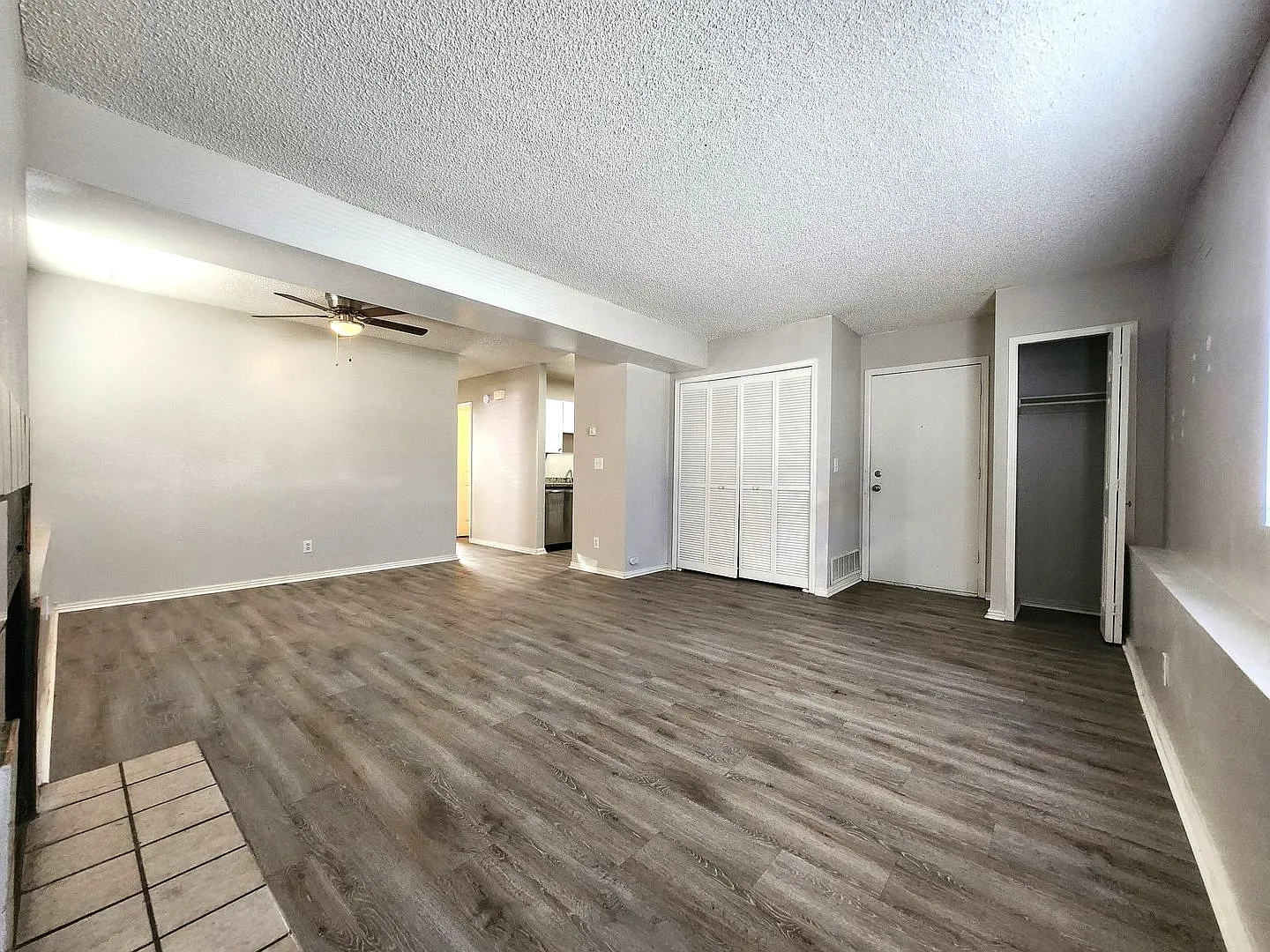Spacious 2-Bedroom with Fireplace + 50% Off First Month! — Photo 3