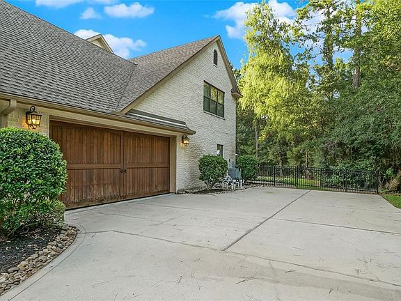 2 Car Garage