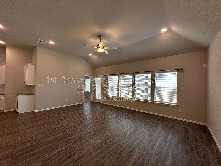8941 Lantana Meadow Dr — Photo 25