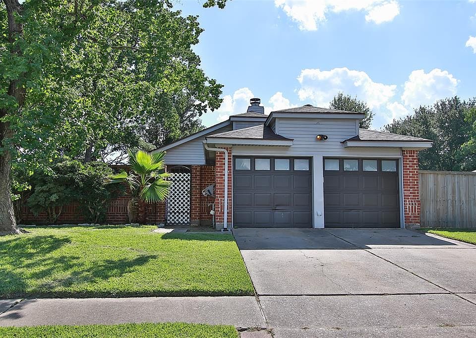 1st image of 6807 Heather Hollow Dr