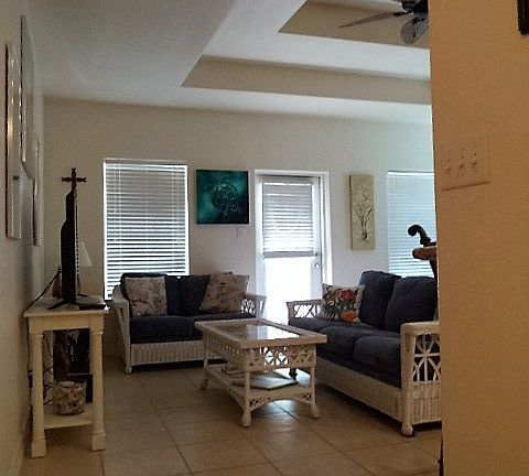 4th image of 208 W Campeche St #B