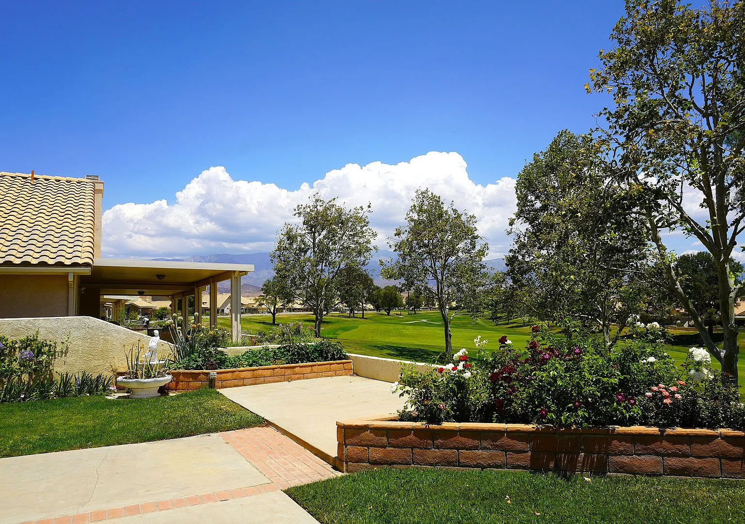 Sun Lakes 3 Bedroom - Backs the Golf Course — Photo 3