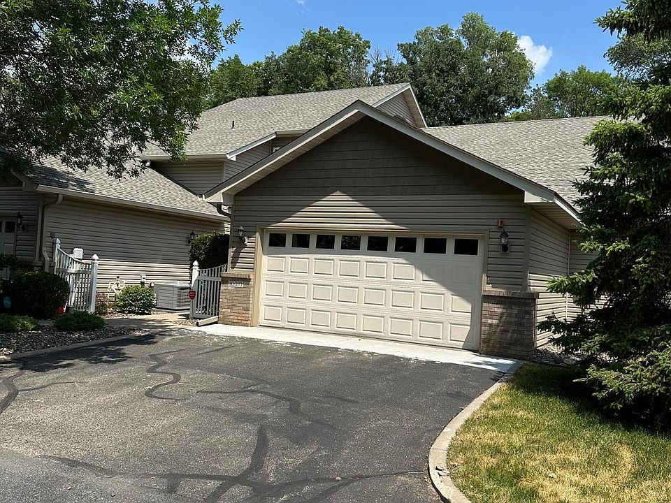 1st image of 10010 Cove Dr