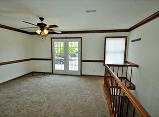 24 Academy Ln, Hampton, VA 23669