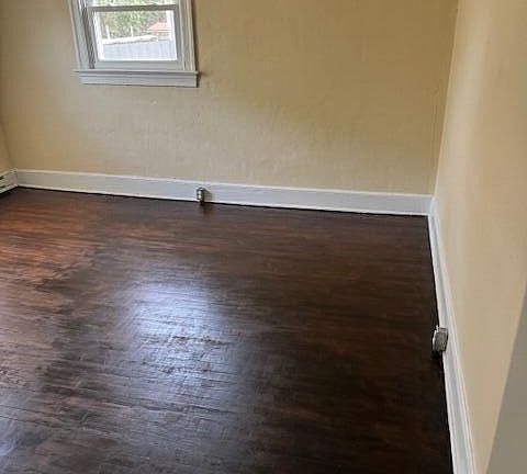 3rd image of 202 Lee Street NE