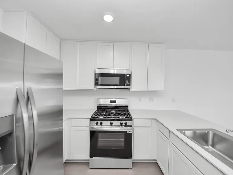 10411 Birds Nest Dr — Photo 14